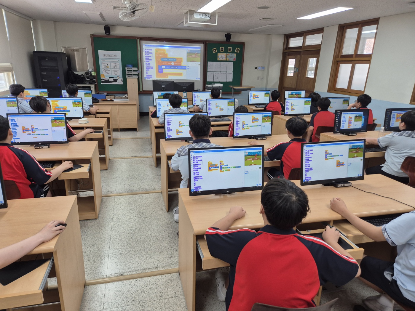 1학년 주제선택(디지털플레이어)1.jpg